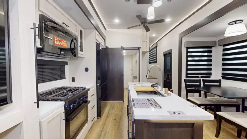 36FLX Floorplan Main Room