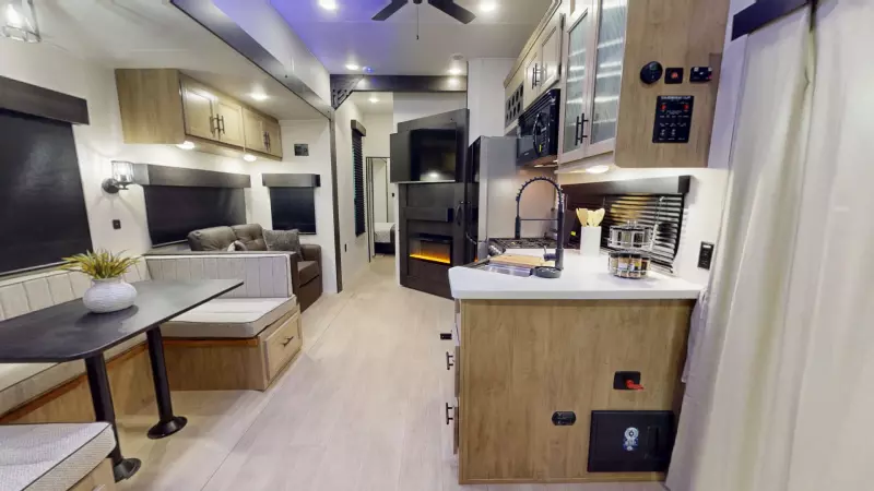 Cherokee Black Label Main Room